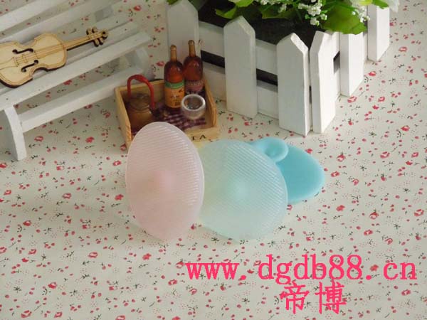 矽膠洗(xǐ)臉刷